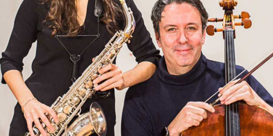 Asya Fateyeva, klassiches Saxophon und Matias de Oliveira Pinto, Violoncello